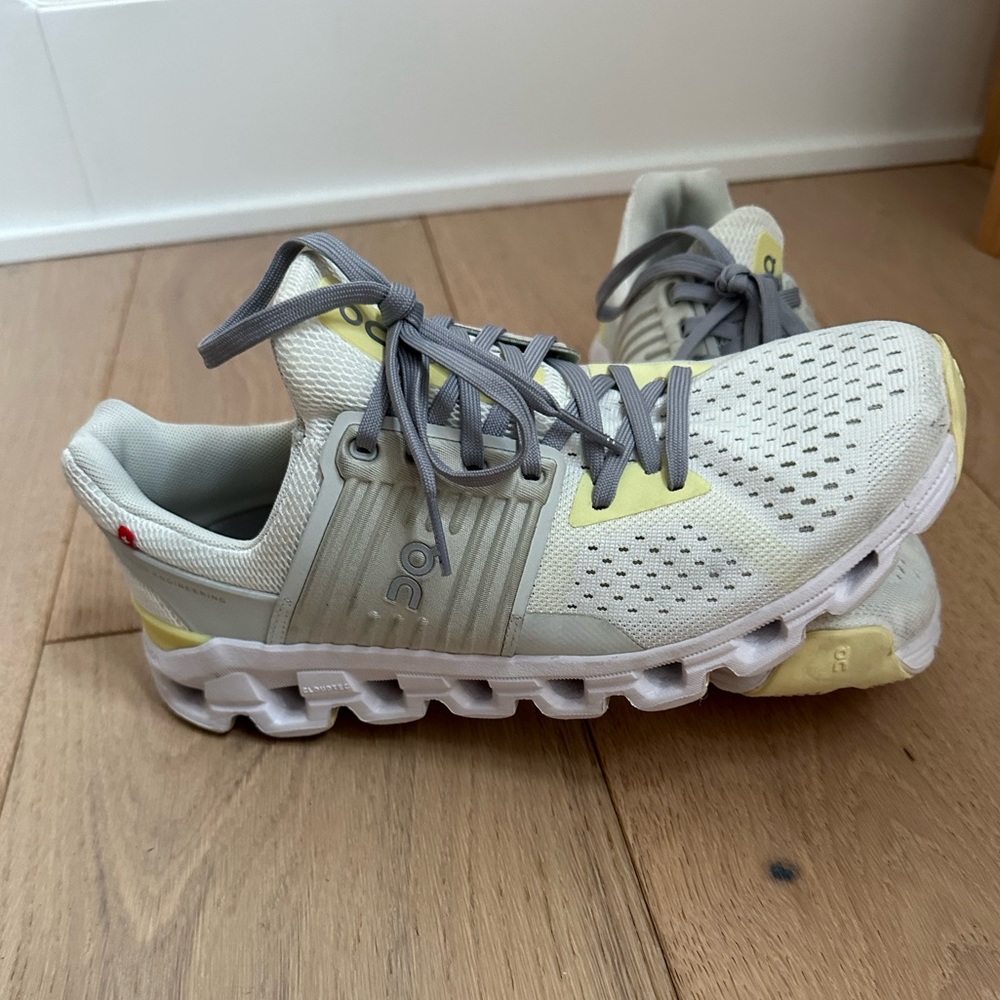 Women's ON cloudswift shoes